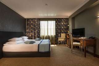 Отель Rosslyn Thracia Hotel Sofia София Двухместный номер с 1 кроватью или 2 отдельными кроватями и бесплатной охраняемой парковкой-4